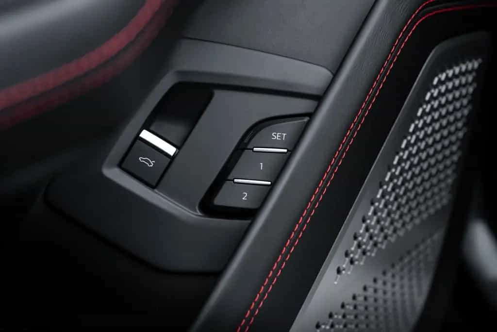 Lamborghini Urus PANO/BANG&OLUFSEN/NIGHT VISION 01/2019-photo-24