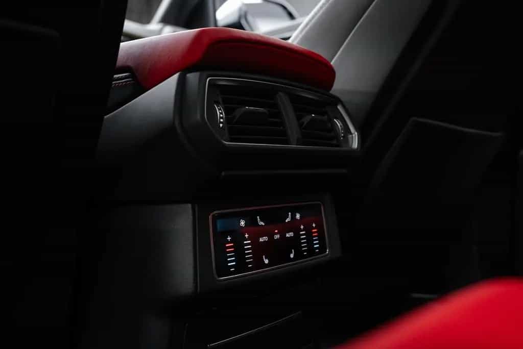 Lamborghini Urus PANO/BANG&OLUFSEN/NIGHT VISION 01/2019-photo-25