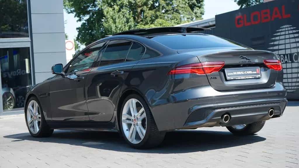 Jaguar XE P250 R-DYNAMIC SE*BLACK PACK*PANO*MATRIX*ACC* 04/2022-photo-1