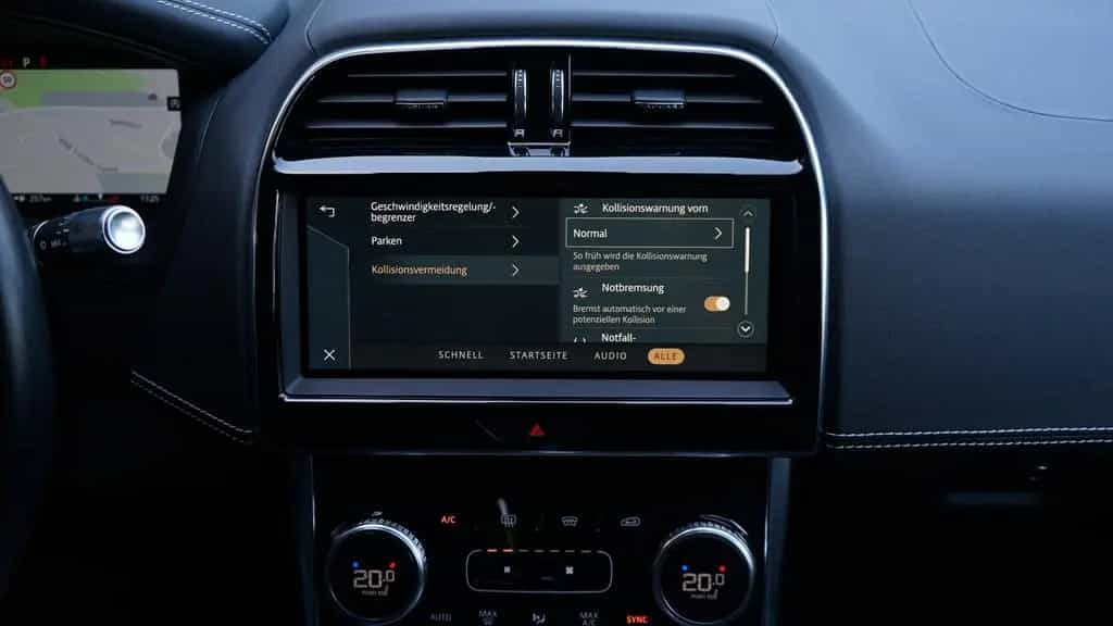 Jaguar XE P250 R-DYNAMIC SE*BLACK PACK*PANO*MATRIX*ACC* 04/2022-photo-29