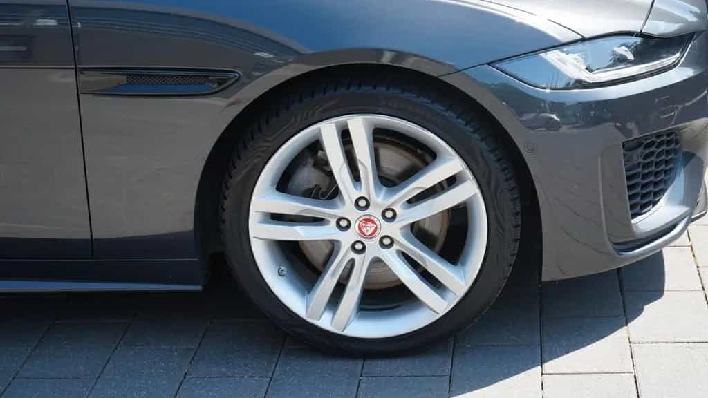 Jaguar XE P250 R-DYNAMIC SE*BLACK PACK*PANO*MATRIX*ACC* 04/2022-photo-37