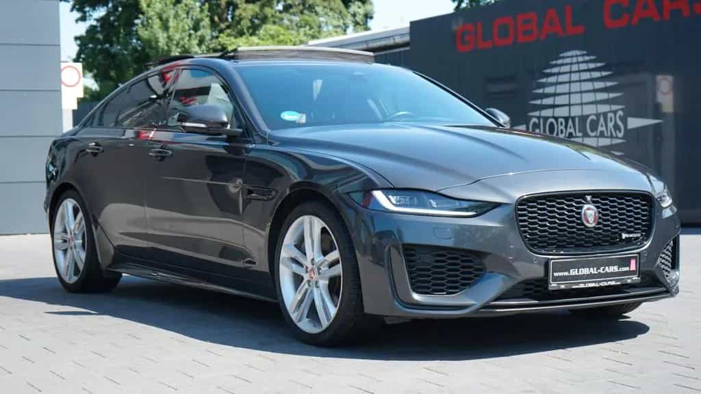Jaguar XE P250 R-DYNAMIC SE*BLACK PACK*PANO*MATRIX*ACC* 04/2022-photo-40