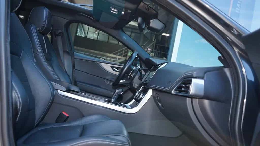Jaguar XE P250 R-DYNAMIC SE*BLACK PACK*PANO*MATRIX*ACC* 04/2022-photo-6