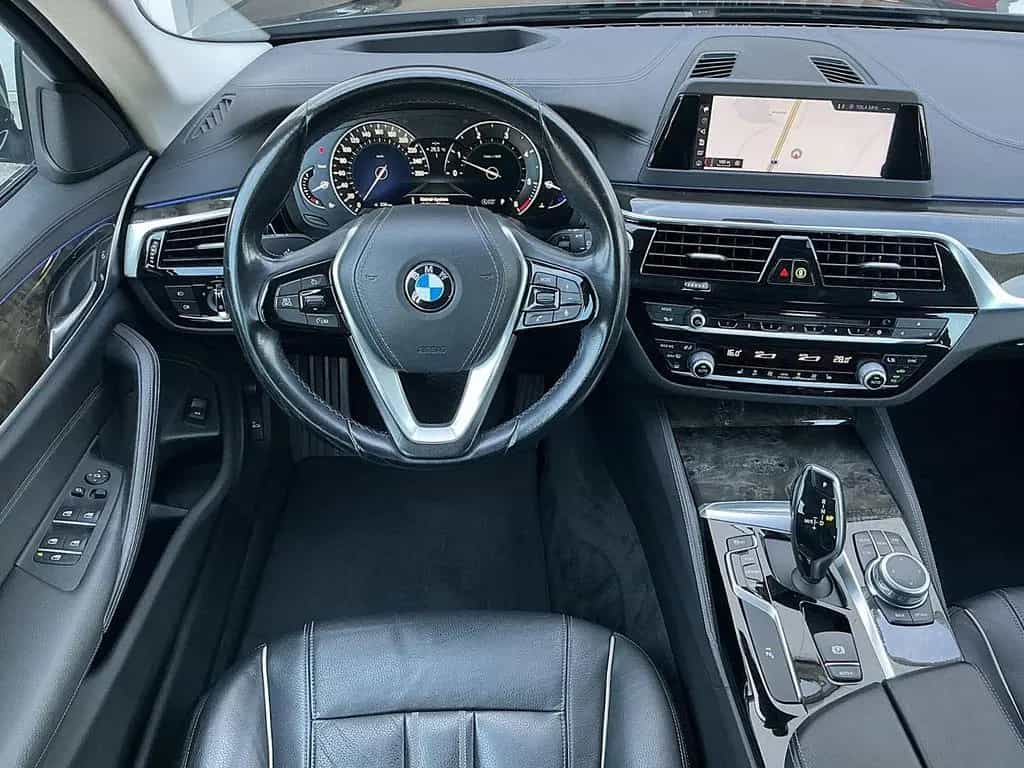 BMW 520 d Touring Steptronic Luxury LED PANO HUD NAVI 06/2019-photo-13