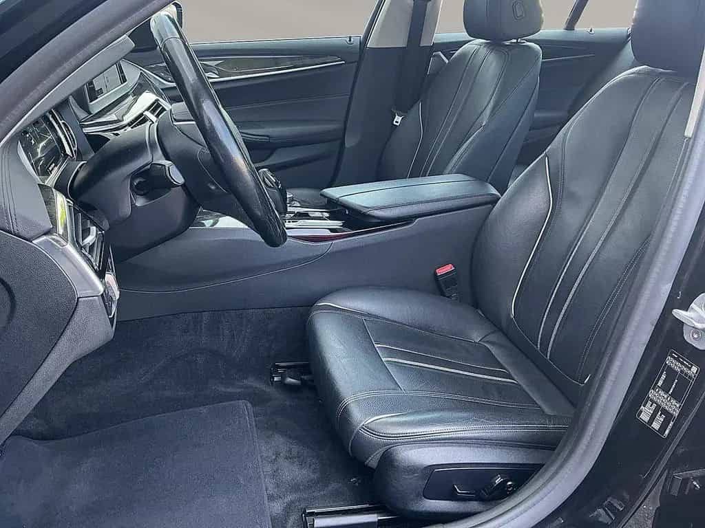 BMW 520 d Touring Steptronic Luxury LED PANO HUD NAVI 06/2019-photo-8