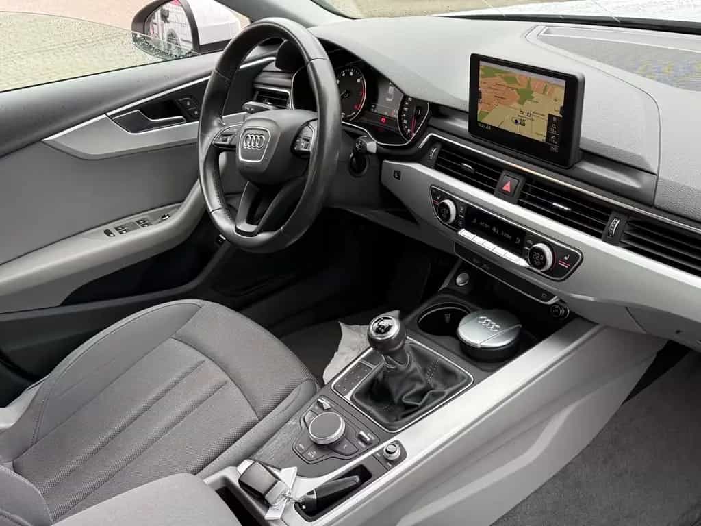 Audi A4 Lim. 1.4 TFSI 16V ACT*GR.NAVI*BI.XEN*PDC*AHK* 02/2018-photo-10