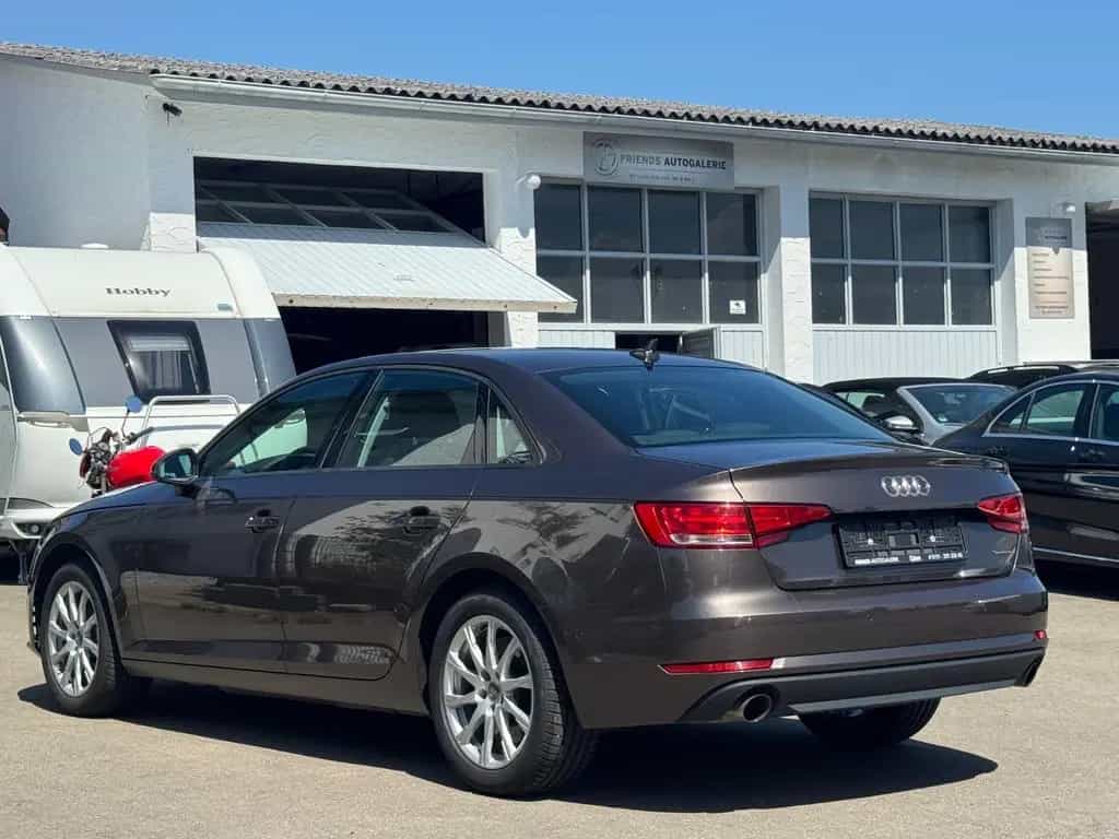 Audi A4 Lim. quattro*1.HD*SCHECKHEFT AUDI*8-FACH* 05/2016-photo-4