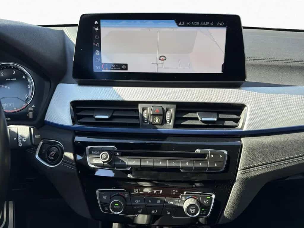 BMW X1 xDrive20d Sportpaket Bluetooth HUD Navi LED 10/2019-photo-13