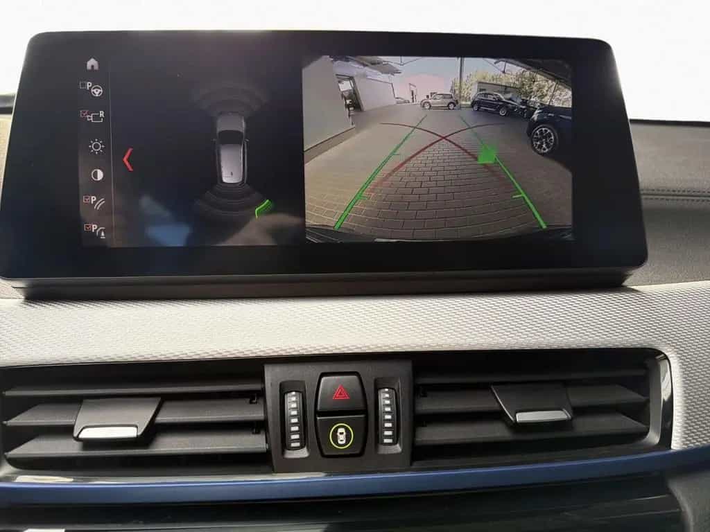 BMW X1 xDrive20d Sportpaket Bluetooth HUD Navi LED 10/2019-photo-16