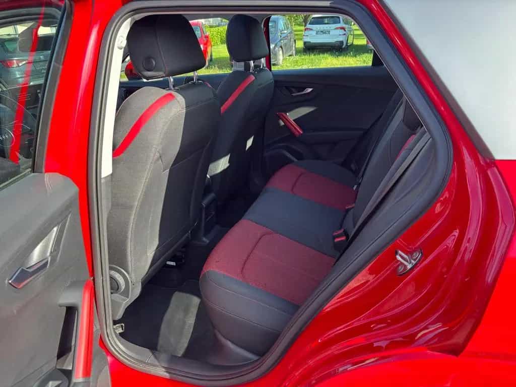 Audi Q2 1,4i Sport-150PS+Pano+Navi+abn. AHK+ 02/2018-photo-18