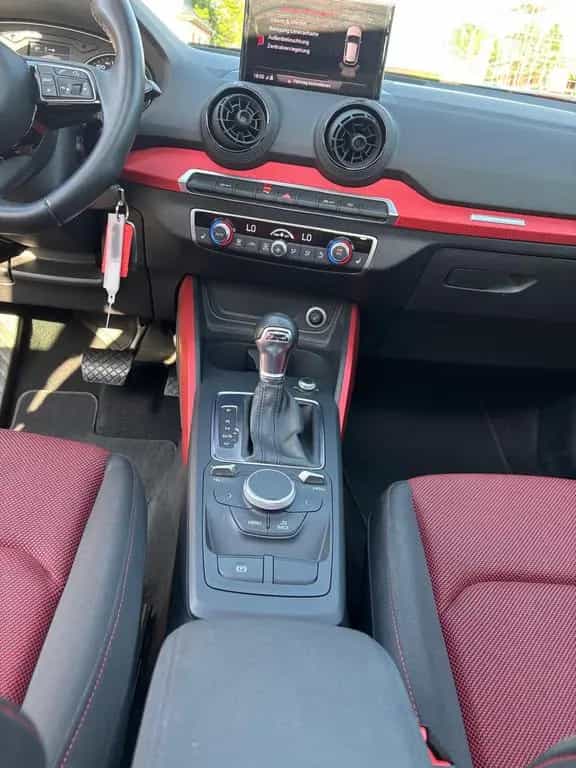 Audi Q2 1,4i Sport-150PS+Pano+Navi+abn. AHK+ 02/2018-photo-21