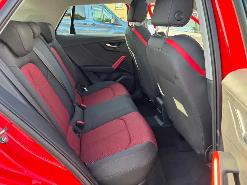 Audi Q2 1,4i Sport-150PS+Pano+Navi+abn. AHK+ 02/2018-photo-26