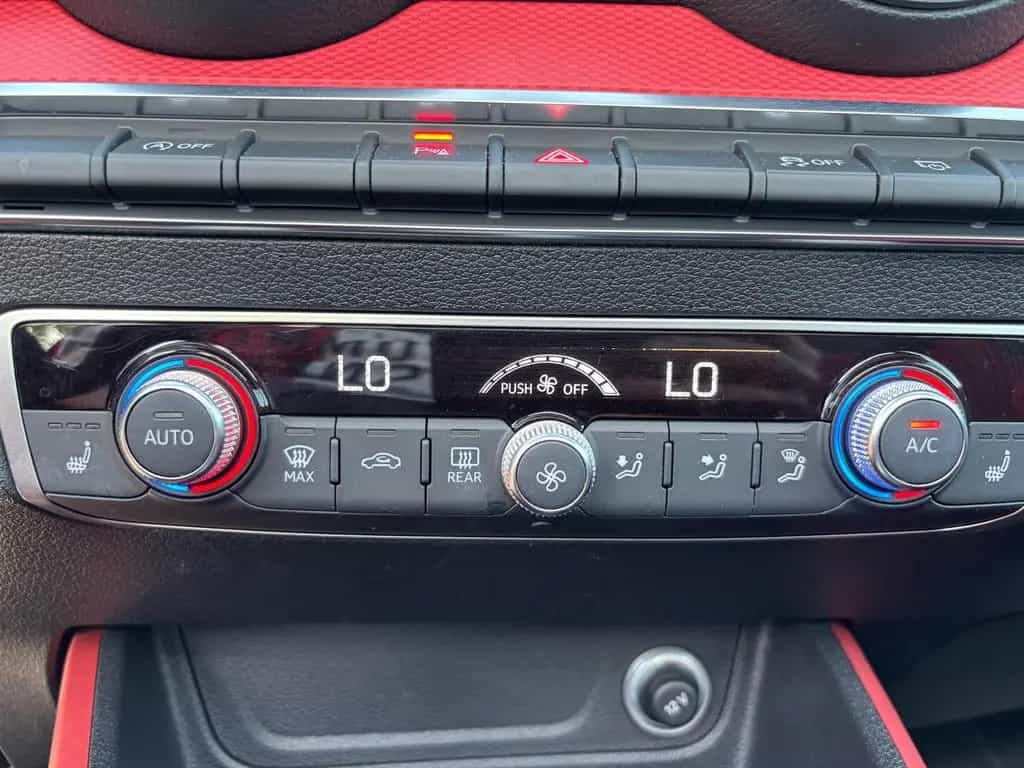 Audi Q2 1,4i Sport-150PS+Pano+Navi+abn. AHK+ 02/2018-photo-34