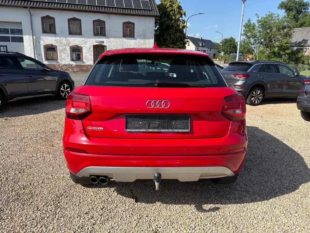 Audi Q2 1,4i Sport-150PS+Pano+Navi+abn. AHK+ 02/2018-photo-4