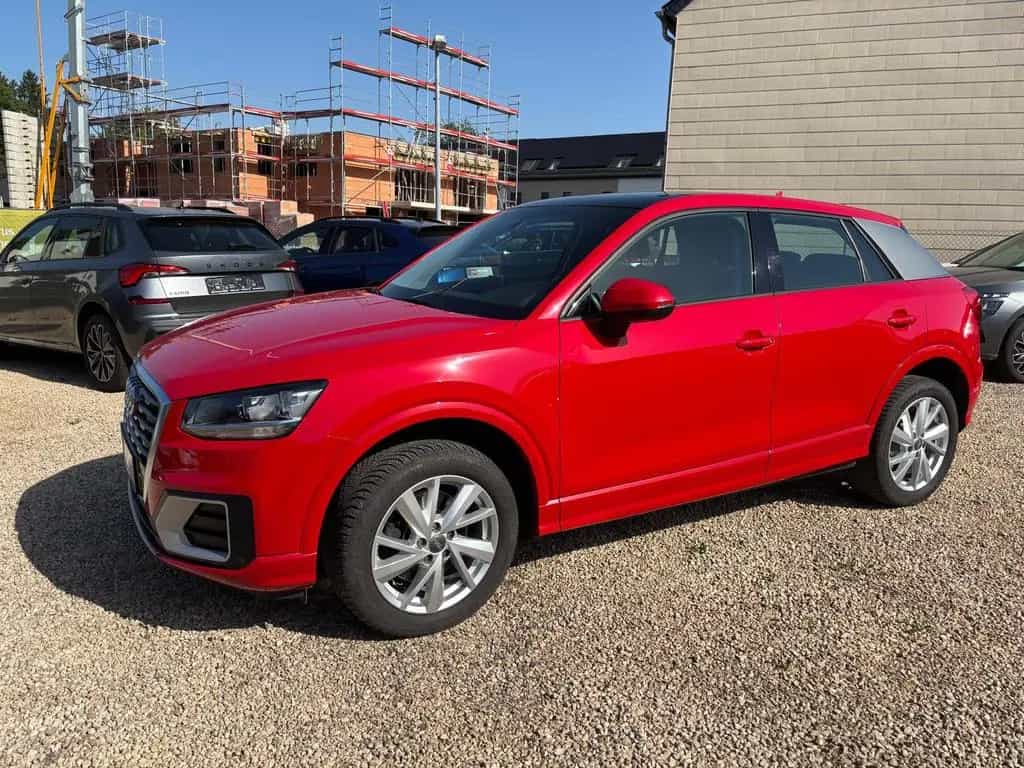 Audi Q2 1,4i Sport-150PS+Pano+Navi+abn. AHK+ 02/2018-photo-7