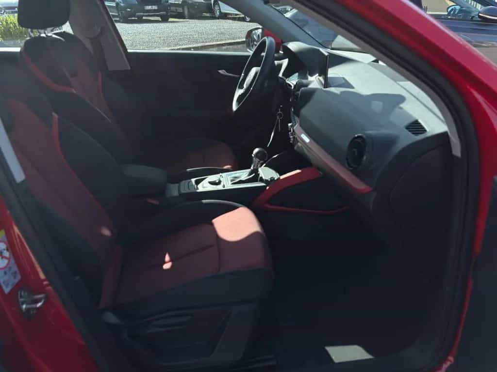Audi Q2 1,4i Sport-150PS+Pano+Navi+abn. AHK+ 02/2018-photo-9