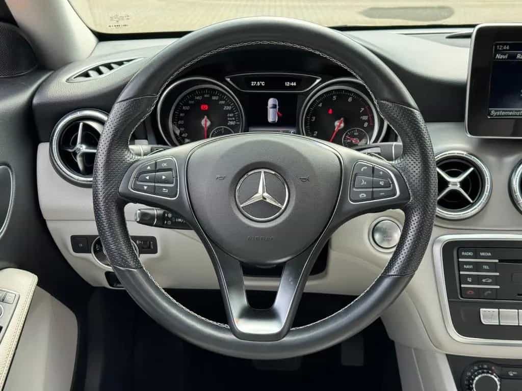 Mercedes-Benz CLA 200 Shooting Brake *Kamera*Garantie*Navi* 12/2018-photo-24