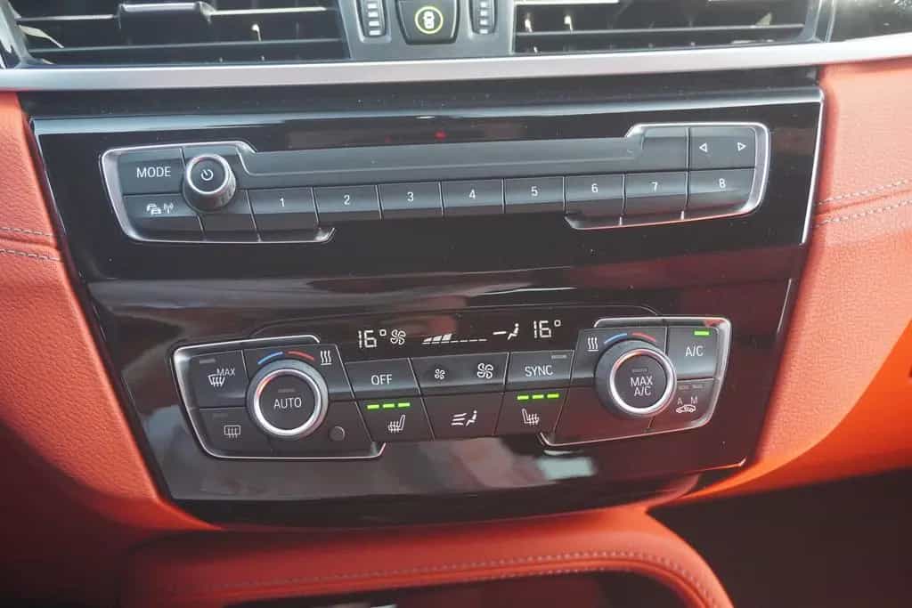 BMW X2 xDrive20i M Sport LED Navi Kamera DAB AHK 10/2018-photo-22