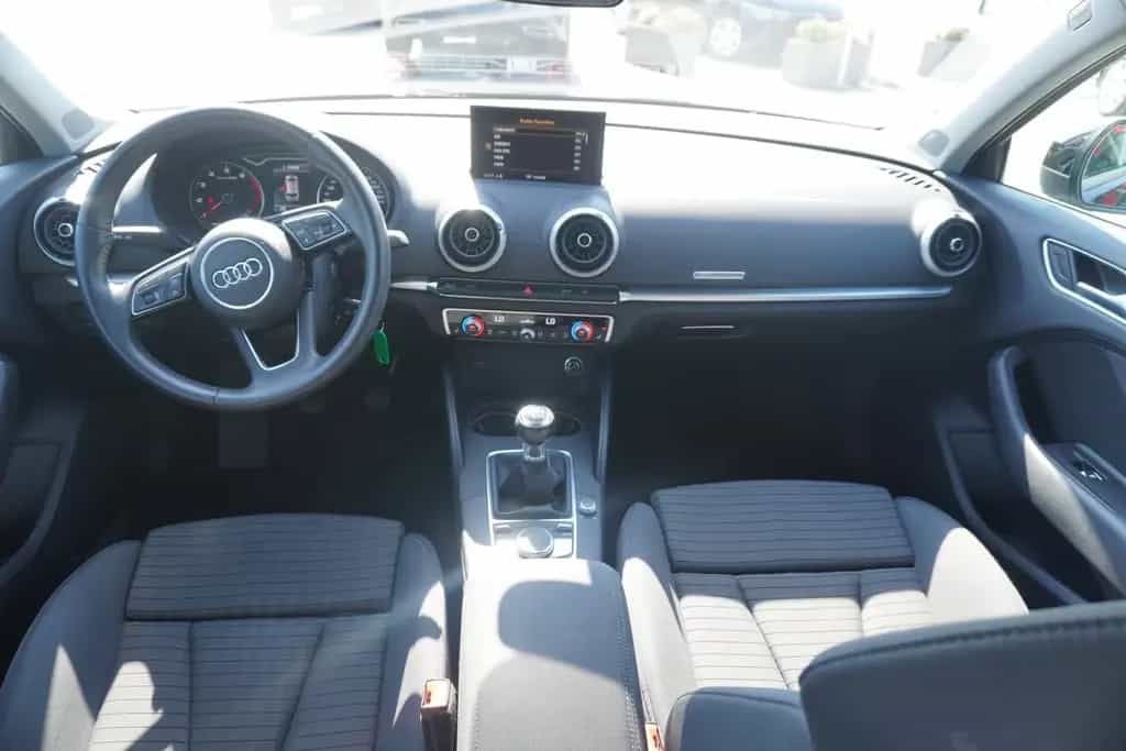 Audi A3 Sportback 30 TFSI sport Xenon Sitzheizung PDC 10/2018-photo-15