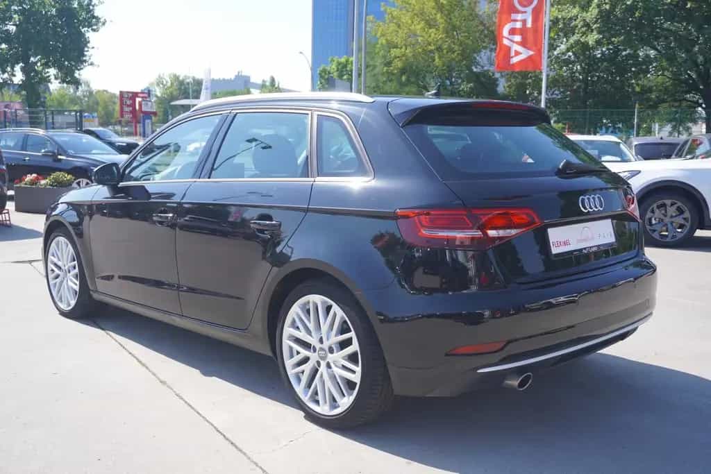 Audi A3 Sportback 30 TFSI sport Xenon Sitzheizung PDC 10/2018-photo-2