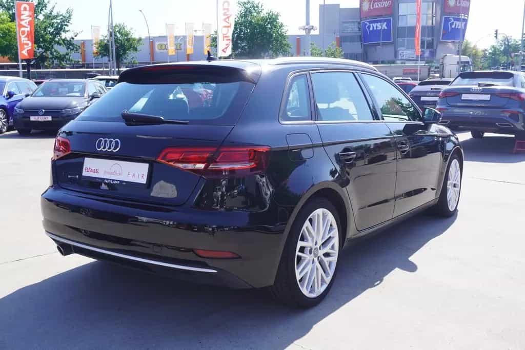 Audi A3 Sportback 30 TFSI sport Xenon Sitzheizung PDC 10/2018-photo-6
