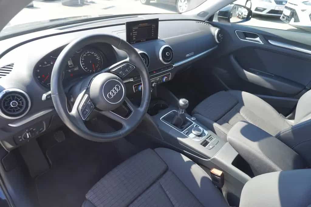 Audi A3 Sportback 30 TFSI sport Xenon Sitzheizung PDC 10/2018-photo-8
