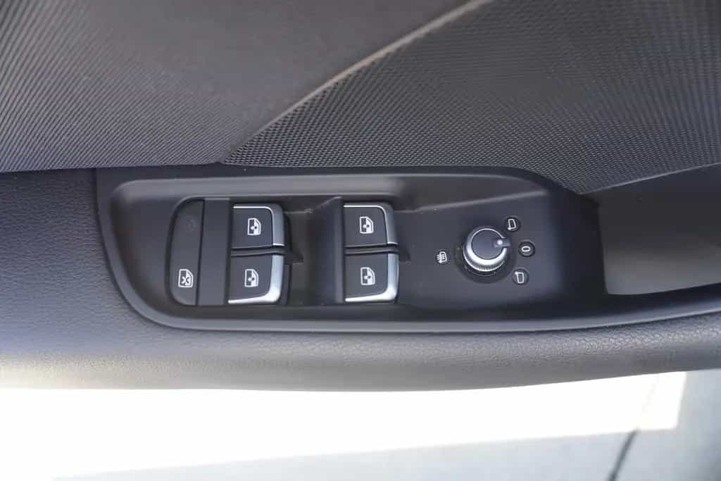 Audi A3 Sportback 30 TFSI sport Xenon Sitzheizung PDC 10/2018-photo-9