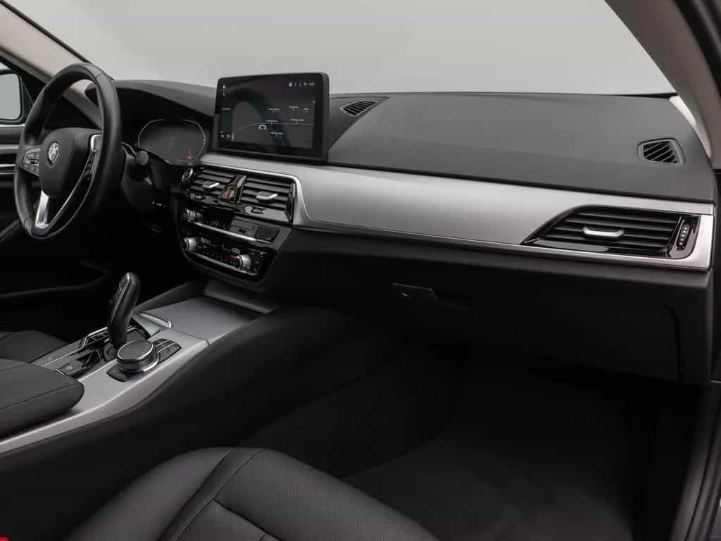 BMW 520 i DAB WLAN CockPitProPDC Sitzhzg LED Alarm 03/2023-photo-23