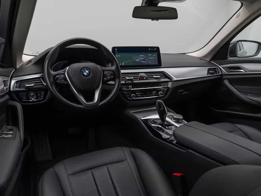 BMW 520 i DAB WLAN CockPitProPDC Sitzhzg LED Alarm 03/2023-photo-36