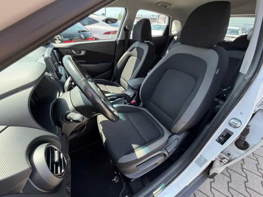 Hyundai KONA Trend 2WD ALU´S KLIMA NAVI GARANTIE 06/2018-photo-10