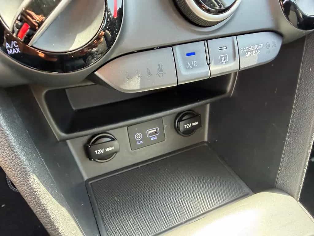 Hyundai KONA Trend 2WD ALU´S KLIMA NAVI GARANTIE 06/2018-photo-18