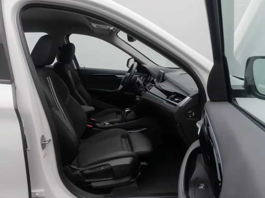 BMW X1 xD25e Sport Line ParkAss DAB Navi LED 18Zoll 03/2021-photo-23