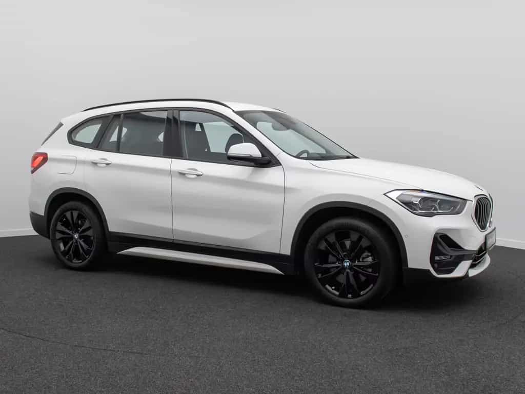 BMW X1 xD25e Sport Line ParkAss DAB Navi LED 18Zoll 03/2021-photo-3