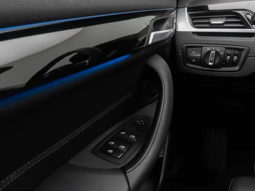 BMW X1 xD25e Sport Line ParkAss DAB Navi LED 18Zoll 03/2021-photo-31
