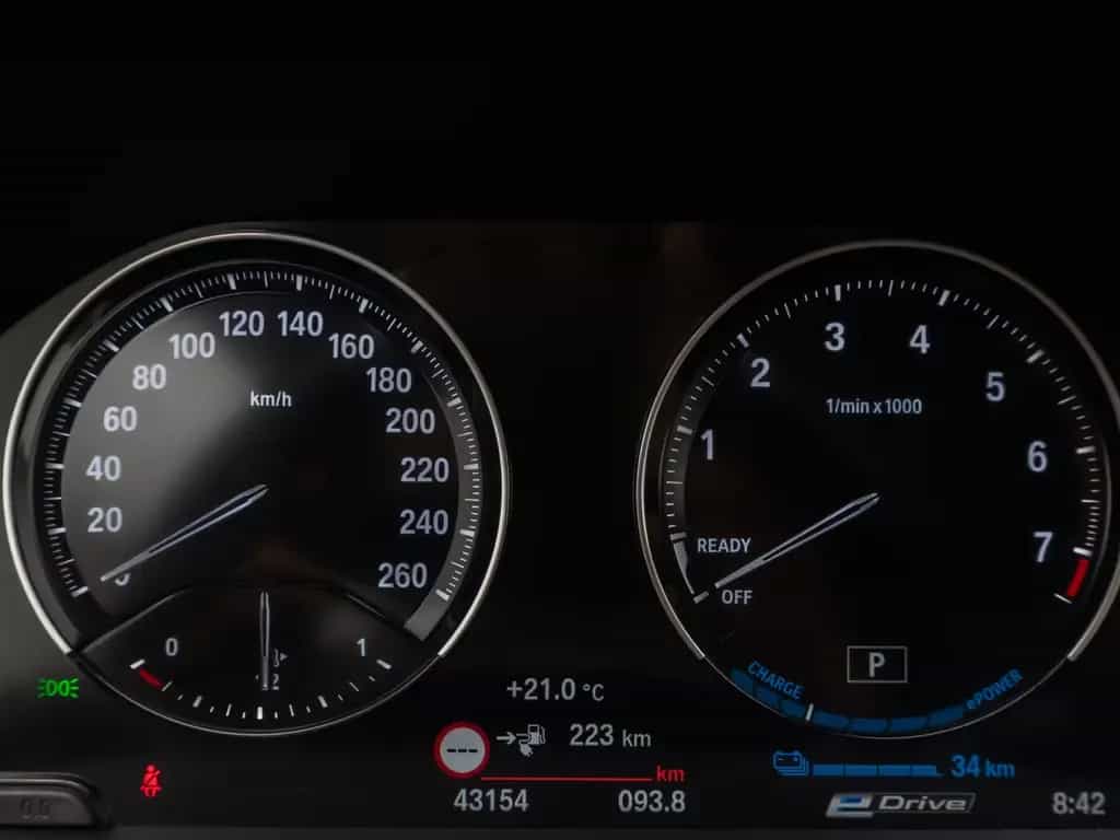 BMW X1 xD25e Sport Line ParkAss DAB Navi LED 18Zoll 03/2021-photo-38