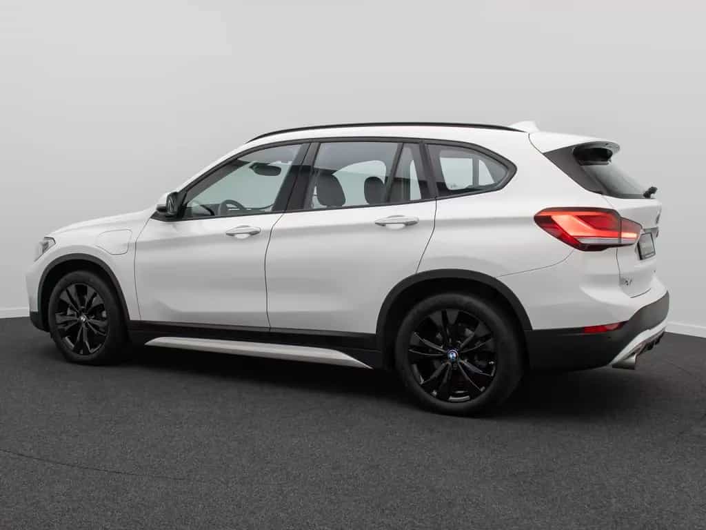 BMW X1 xD25e Sport Line ParkAss DAB Navi LED 18Zoll 03/2021-photo-9