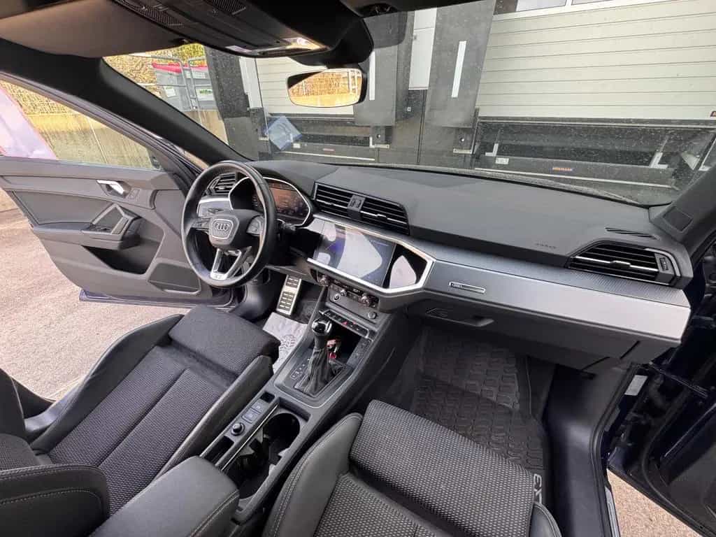 Audi Q3 35 TDI S-LINE  Virtual LED AHK 19Zoll Kamera 06/2021-photo-28