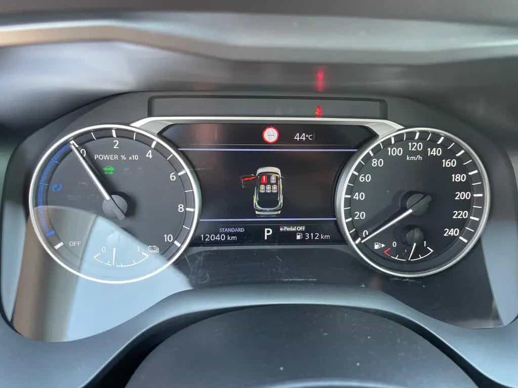 Nissan Qashqai 1,5 Automatik/Klima/Navi/Kamera/LED/PDC 11/2025-photo-26
