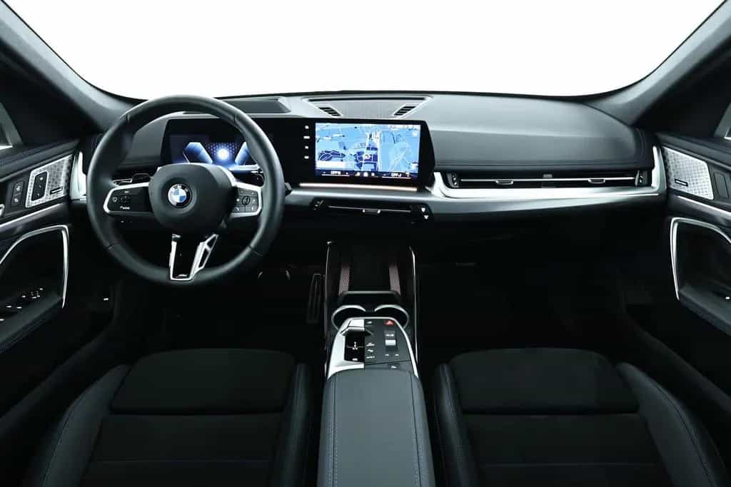 BMW X1 xDrive 23i M Sport|PANO|HUD|ad.LED|ACC|AHK 05/2025-photo-8