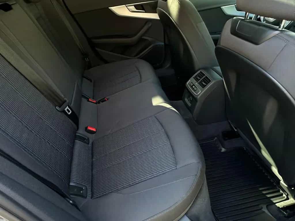 Audi A4 Avant 40 TDI quattro design Pano Nav AHK Temp 07/2019-photo-13