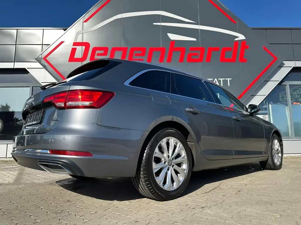 Audi A4 Avant 40 TDI quattro design Pano Nav AHK Temp 07/2019-photo-20