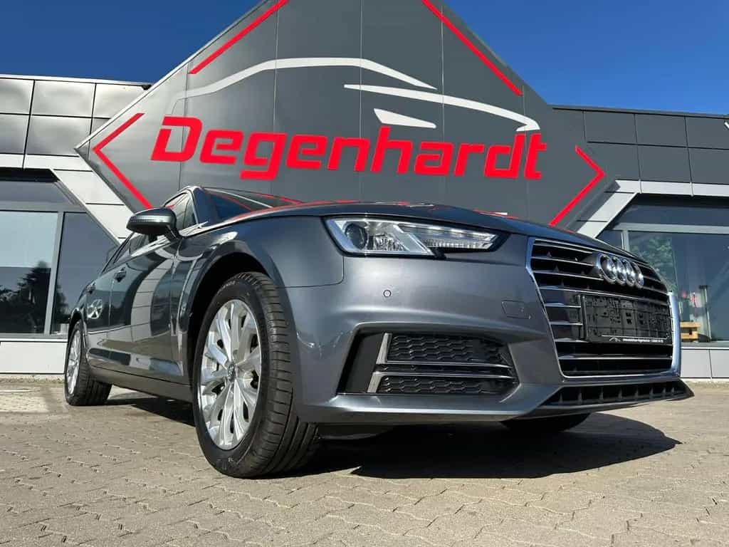 Audi A4 Avant 40 TDI quattro design Pano Nav AHK Temp 07/2019-photo-24