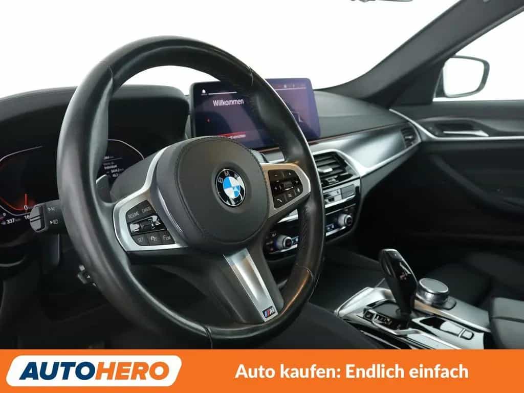 BMW 540 540i Mild-Hybrid xDrive M Sport Aut.*NAVI*CAM* 10/2020-photo-10