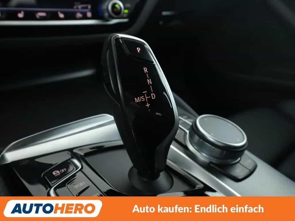 BMW 540 540i Mild-Hybrid xDrive M Sport Aut.*NAVI*CAM* 10/2020-photo-28