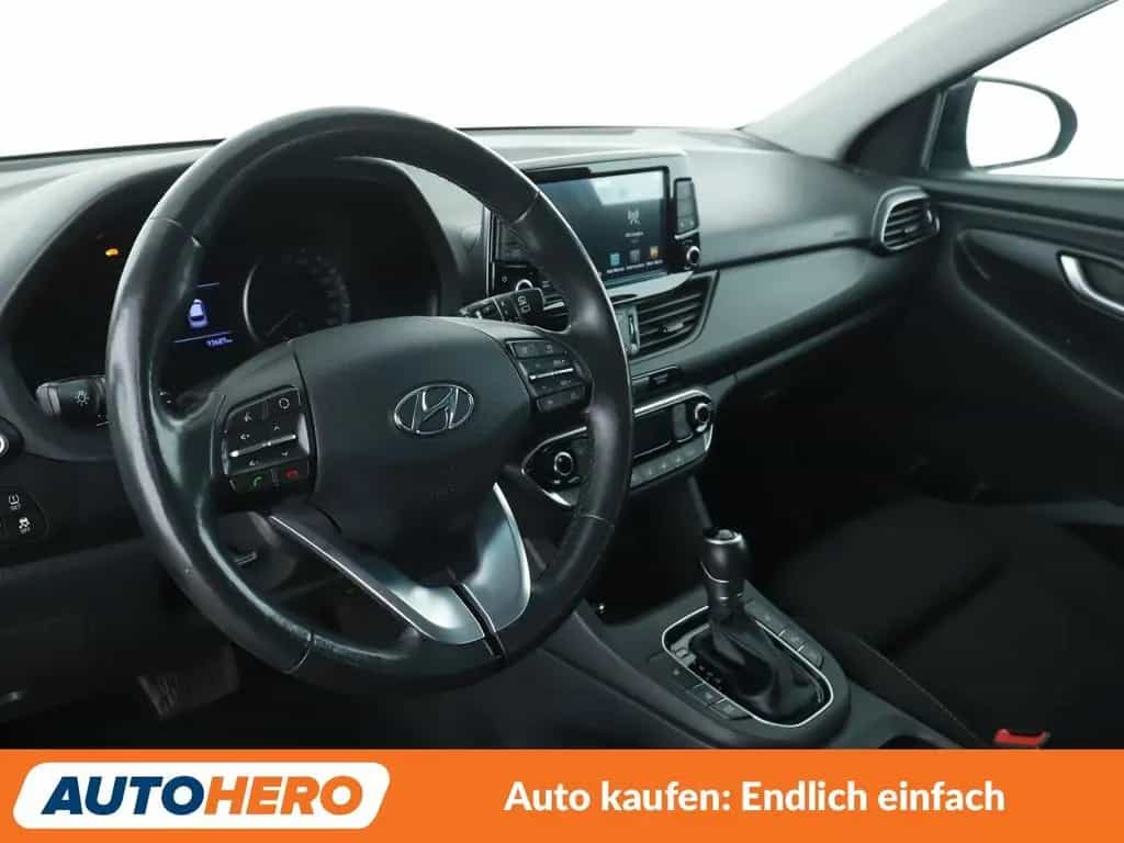 Hyundai i30 1.4 TGDI YES! Plus Aut.*NAV*LED*TEMPO*CAM* 11/2019-photo-10