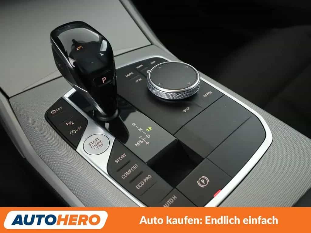 BMW 320 d Advantage Aut.*NAVI*PDC*LED*SHZ*TEMPO* 06/2020-photo-22