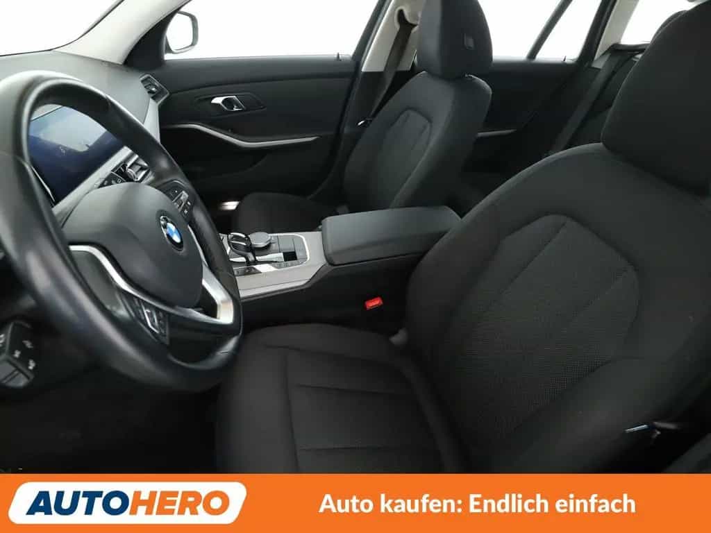 BMW 320 d Advantage Aut.*NAVI*PDC*LED*SHZ*TEMPO* 06/2020-photo-9