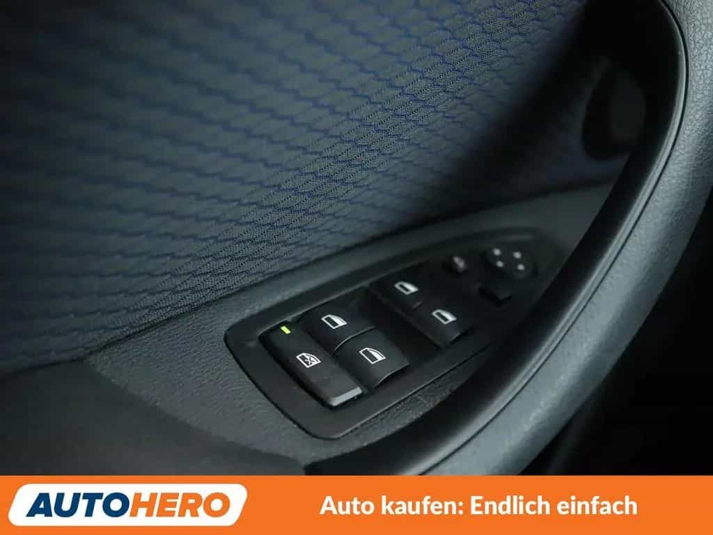 BMW X1 sDrive 18d M Sport Aut.*NAVI*LED*TEMPO*HUD* 01/2020-photo-24