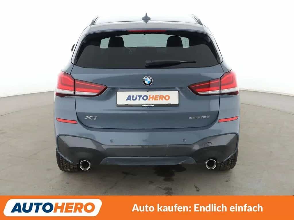 BMW X1 sDrive 18d M Sport Aut.*NAVI*LED*TEMPO*HUD* 01/2020-photo-4