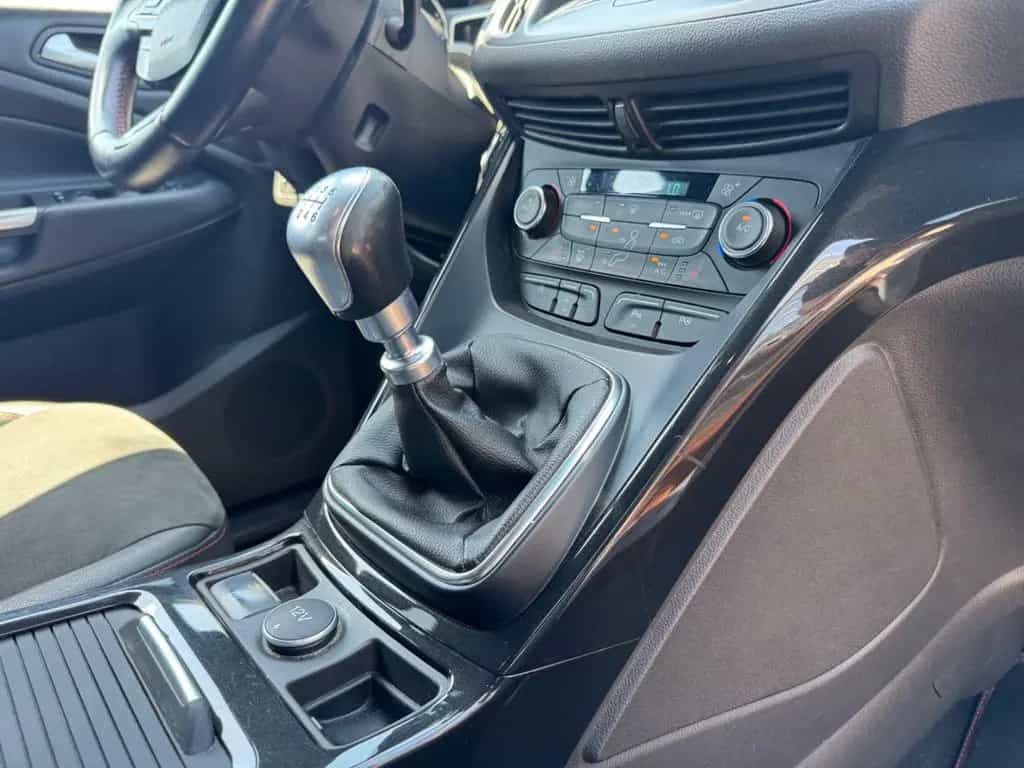 Ford Kuga ST-LINE*KLIMA*R.KAMERA*19 ZOLL*WINTERPAKET* 12/2018-photo-17